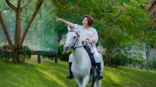 Lên Mây ... cưỡi ngựa! 