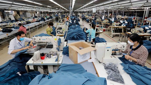 Thủ tướng chỉ đạo khẩn trương triển khai thi đua cao điểm bứt phá hoàn thành thắng lợi nhiệm vụ năm 2025