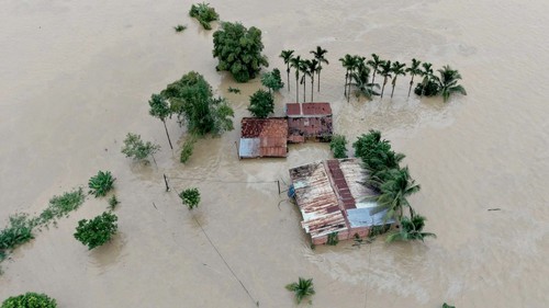 Trong tâm cơn “đại hồng thủy”: Mưa lũ kinh hoàng, thiên tai vượt nhiều kỷ lục