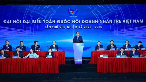 Thủ tướng Phạm Minh Chính: Doanh nghiệp, doanh nhân trẻ thi đua 6 nhất