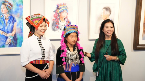 Họa sĩ Nguyễn Thu Hà đưa nguyên mẫu H'Mông tới với khán giả yêu nghệ thuật TP. HCM