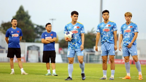 U22 Việt Nam 'chân cứng, đá mềm' lên đường dự SEA Games 33