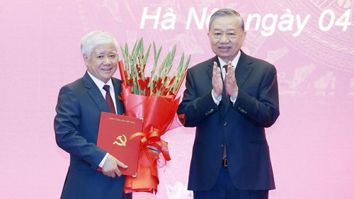 Tổng Bí thư Tô Lâm trao quyết định chỉ định Phó Bí thư thường trực Đảng ủy Quốc hội