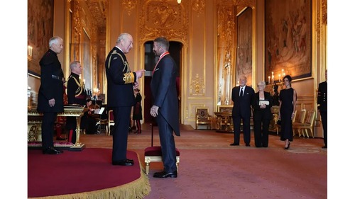 Cựu ngôi sao MU và tuyển Anh được phong tước Hiệp sĩ danh giá