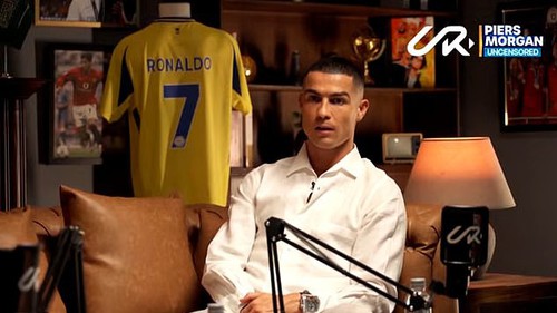Ronaldo tiết lộ khoảnh khắc 'cầu hôn không lãng mạn' nhưng đầy xúc động với bạn gái