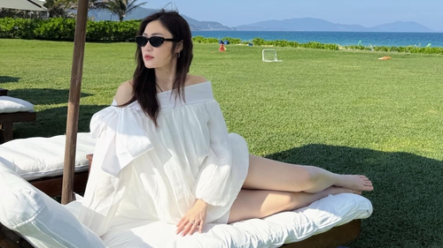 Phụ công đẹp nhất bóng chuyền nữ Việt Nam đón tuổi mới viên mãn bên chồng ‘soái ca’ là sĩ quan công an