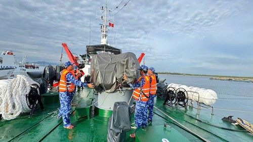 Bộ Quốc phòng huy động trên 268.000 cán bộ, chiến sĩ và 6 máy bay ứng phó bão số 13