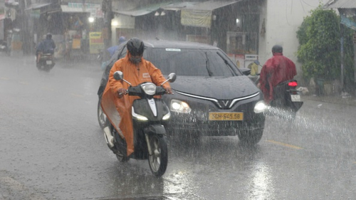 Từ đêm 8/11 mưa lớn ở khu vực từ Thanh Hóa đến Hà Tĩnh có xu hướng giảm