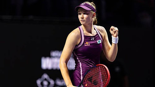 Tay vợt Kazakhstan lập kỳ tích chưa từng có, hơn 50 năm lịch sử WTA Finals mới ghi nhận trường hợp đầu tiên
