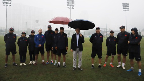 Tin nóng bóng đá Việt hôm nay 8/11: Đội tuyển Việt Nam được khích lệ trước SEA Games 33; Thủ môn Bùi Tiến Dũng phẫu thuật chấn thương