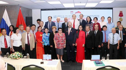 Tôn vinh giá trị lịch sử của Cách mạng Tháng Mười Nga