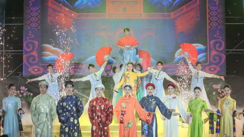 Lễ hội Áo dài Du lịch Hà Nội 2025: Tôn vinh di sản, kết nối sáng tạo