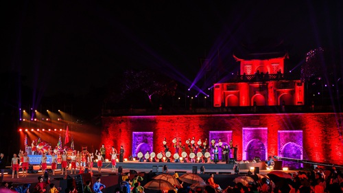 Tổng đạo diễn Phạm Hoàng Giang chia sẻ về hậu trường Lễ khai mạc Festival Thăng Long - Hà Nội