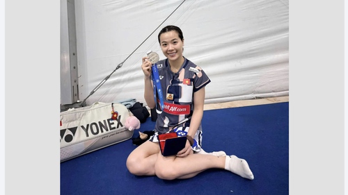 'Biển nước mắt' của hotgirl cầu lông Thùy Linh