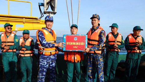 Thực hiện “4 chống”, “4 nhất” trong phòng chống khai thác hải sản IUU tại vùng biển giáp ranh