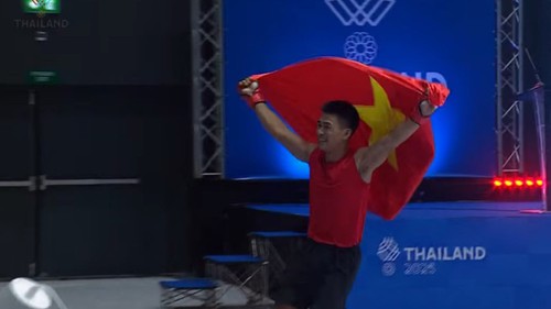SEA Games 2025: Võ sĩ Việt Nam đánh bại nhà vô địch Thái Lan, chủ nhà khiếu nại nhưng trọng tài vẫn không đổi ý