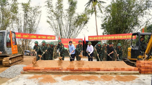 Thủ tướng Phạm Minh Chính: Tái thiết định cư cho tất cả hộ có nhà bị đổ, sập, lũ cuốn trôi là mệnh lệnh từ trái tim