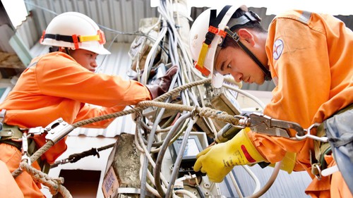 EVN hỏa tốc chỉ đạo khôi phục điện, đồng hành cùng địa phương trong “Chiến dịch Quang Trung”