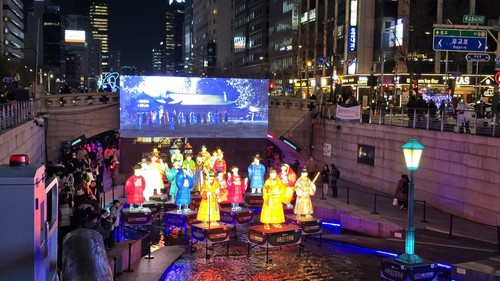 Rực rỡ Lễ hội đèn lồng Seoul 2025