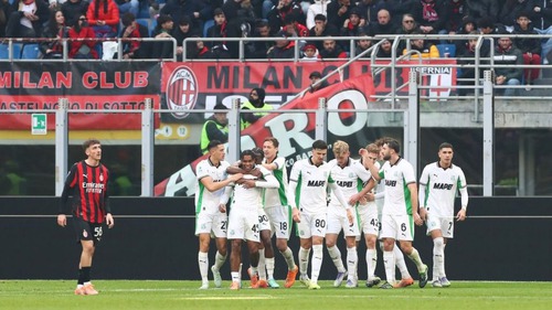 AC Milan tiếp tục mất điểm trước các đội mới lên hạng mùa này
