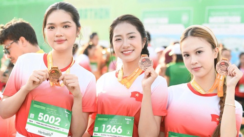 Hành trình xanh kết nối gần 2000 vận động viên tranh tài tại Tiền phong Half Marathon