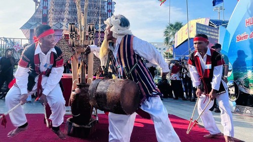 Buôn làng Đắk Lắk làm du lịch cộng đồng, đồng bào thiểu số thêm thu nhập