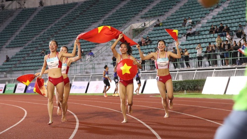 Đội điền kinh Việt Nam được thưởng 1 tỷ đồng vì hoàn thành chỉ tiêu 12 HCV ở SEA Games 2025