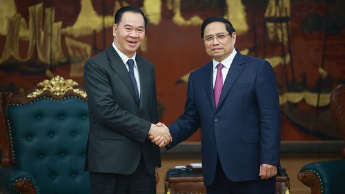 Thủ tướng Phạm Minh Chính tiếp Bộ trưởng Bộ Giáo dục và Thể thao Lào