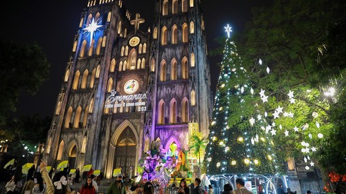  Hà Nội: Không khí rộn ràng trước Giáng sinh 2025