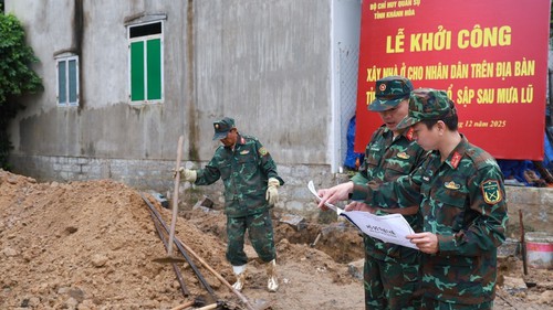 Chiến dịch Quang Trung: "Màu áo biển" dựng nhà mới cho người dân sau lũ