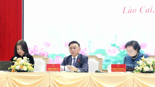 Thường trực Ban Bí thư tiếp xúc cử tri tỉnh Lào Cai sau Kỳ họp thứ 10