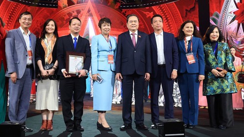 Lễ trao Giải Diên Hồng lần thứ tư: Tôn vinh 64 tác phẩm xuất sắc