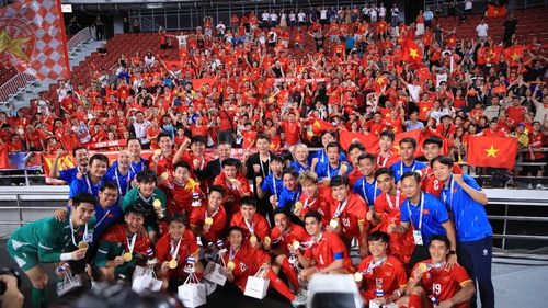 Thủ tướng gửi thư chúc mừng Đội tuyển bóng đá nam U22 và futsal nữ Việt Nam giành HCV SEA Games 33