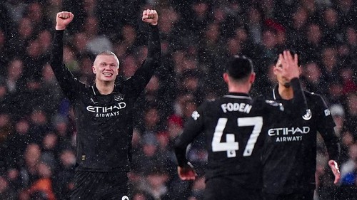 Haaland phá kỷ lục Premier League, Man City thắng kịch tính ở trận đấu có 9 bàn 