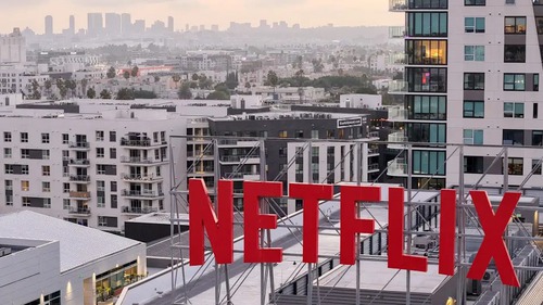 Netflix tham gia cuộc đua thâu tóm Warner Bros Discovery