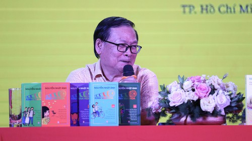 Nguyễn Nhật Ánh thừa nhận gặp hiểm nguy khi viết “Kính vạn hoa”