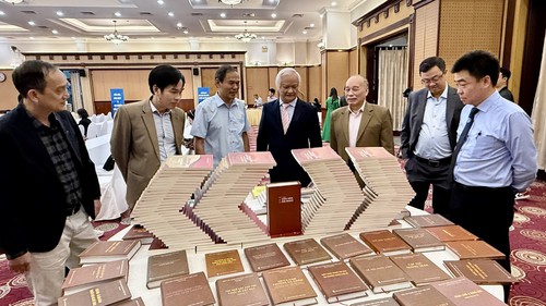 Giới thiệu tác phẩm văn hóa, văn nghệ dân gian Việt Nam 50 năm sau ngày thống nhất