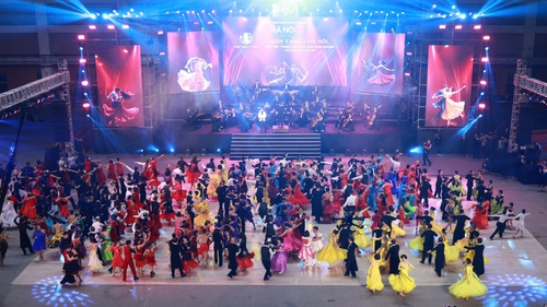 Chương trình "Bản Giao hưởng hoà bình 2025" được trao Kỷ lục Việt Nam