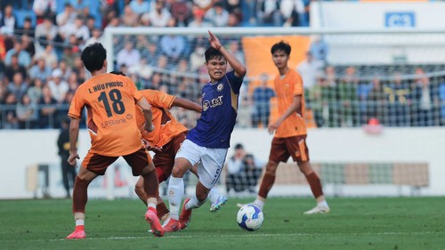 Sôi động giải bóng đá trên SVĐ hơn 500 tỷ đồng vừa khánh thành tại Thái Nguyên