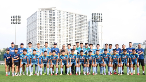 Tin nóng bóng đá Việt Nam hôm nay 25/12: U23 Việt Nam sung sức trước ngày sang Qatar; U19 futsal Việt Nam thắng đậm Brunei 18-0