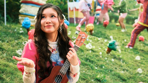 "Kem bạc hà" của Trang Anh: Khi nỗi buồn hóa thành vị ngọt