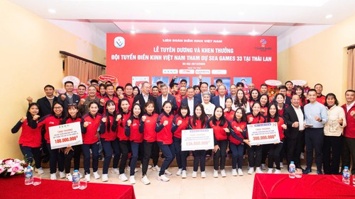 Đội tuyển điền kinh Việt Nam được thưởng 1 tỷ đồng