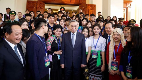 Tổng Bí thư Tô Lâm gặp mặt học sinh, sinh viên, thanh niên dân tộc thiểu số xuất sắc, tiêu biểu