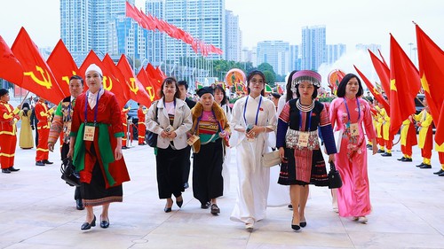 Đại hội Thi đua yêu nước toàn quốc lần thứ XI: Hai bông hoa đẹp trong vườn hoa thi đua yêu nước