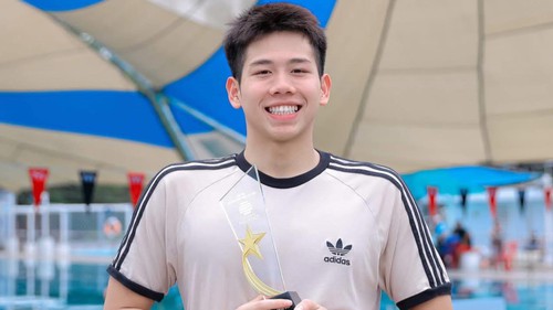 Quang Thuấn nhận danh hiệu cao quý, đã bước ra cái bóng của chị gái Ánh Viên