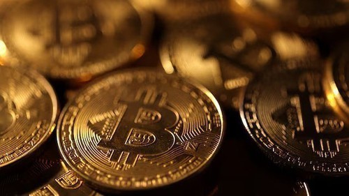 Nguy cơ nhà đầu tư phá sản khi giá bitcoin lao dốc