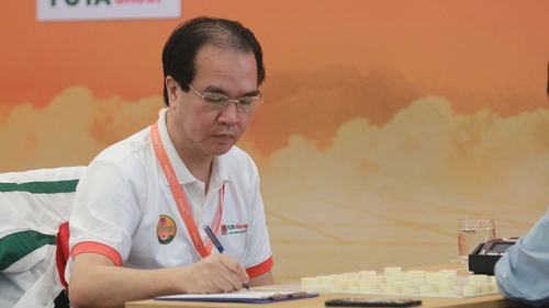 Tin nóng thể thao tối 29/12: Kỳ thủ Việt Nam giành ngôi á quân giải danh thủ quốc tế, nhận thưởng hàng trăm triệu