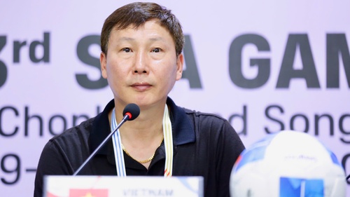 HLV Kim Sang-sik thất vọng với bàn thua của U22 Việt Nam