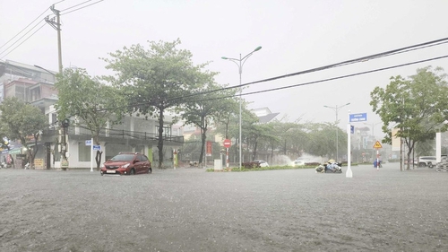 Thời tiết ngày 4/12: Mưa lớn bao trùm Trung Bộ, Bắc Bộ rét sâu