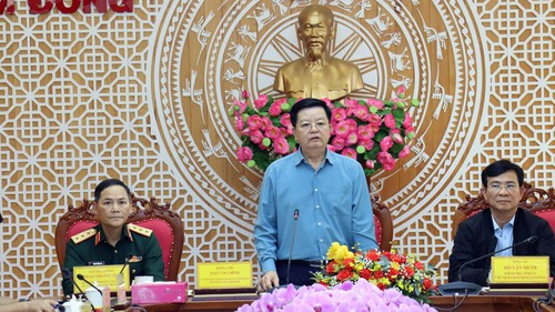 Đưa hoạt động của đời sống trở lại bình thường sau mưa lũ